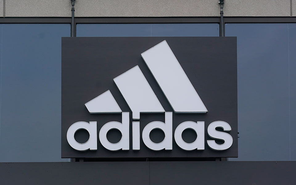 η-adidas-πήγε-στα-δικαστήρια-για-τις-ρίγες-562227229