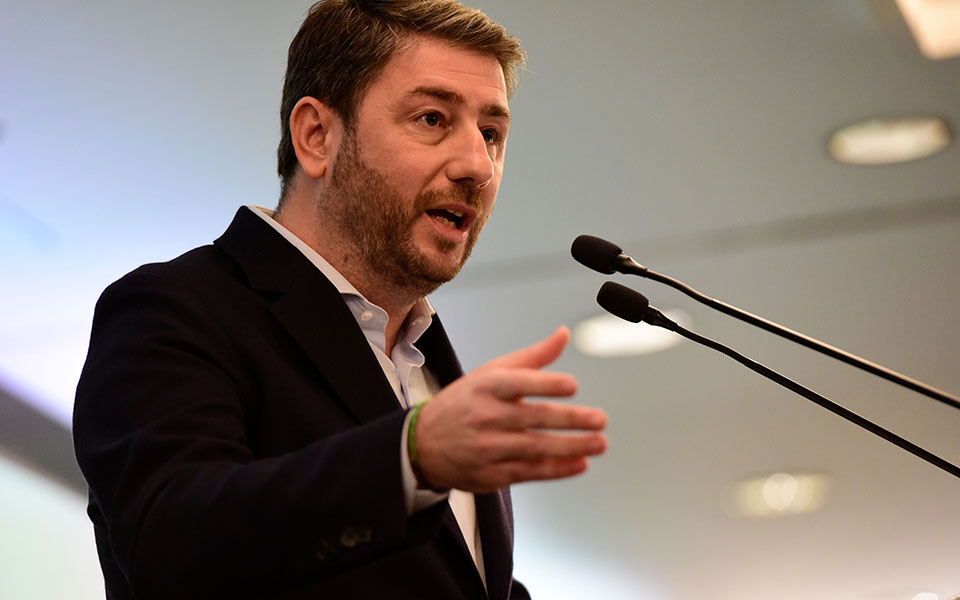 ανδρουλάκης-η-κυβέρνηση-κακοποιεί-το-562223308