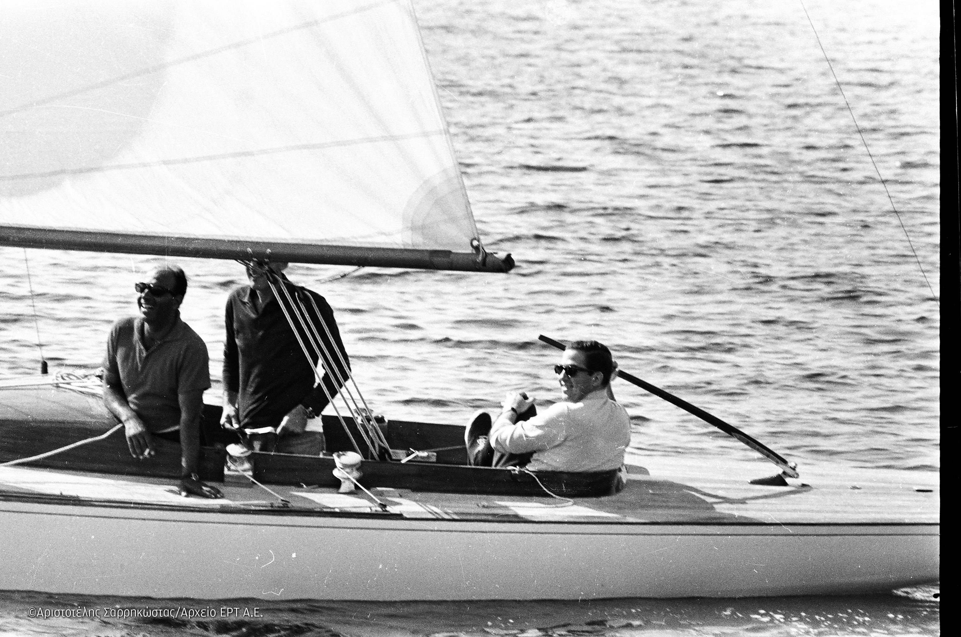 Τέως βασιλιάς Κωνσταντίνος: Σπάνια στιγμιότυπα από τη ζωή του μέσα από το αρχείο του Αριστοτέλη Σαρρηκώστα-1