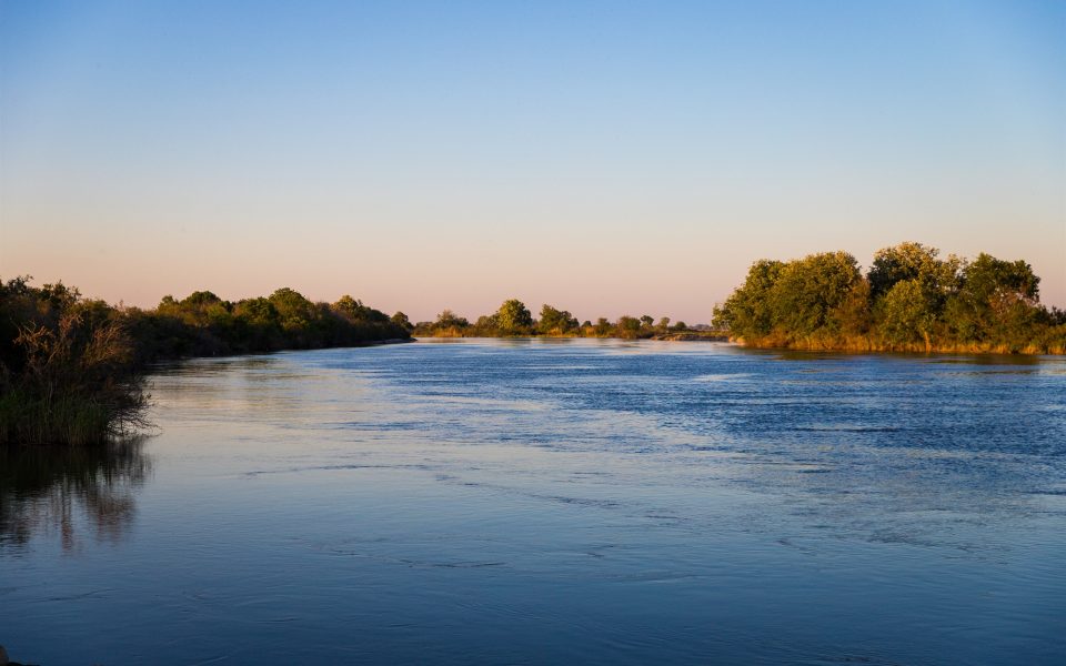 φουντώνει-η-πολιτική-κόντρα-για-τον-έβ-562243711