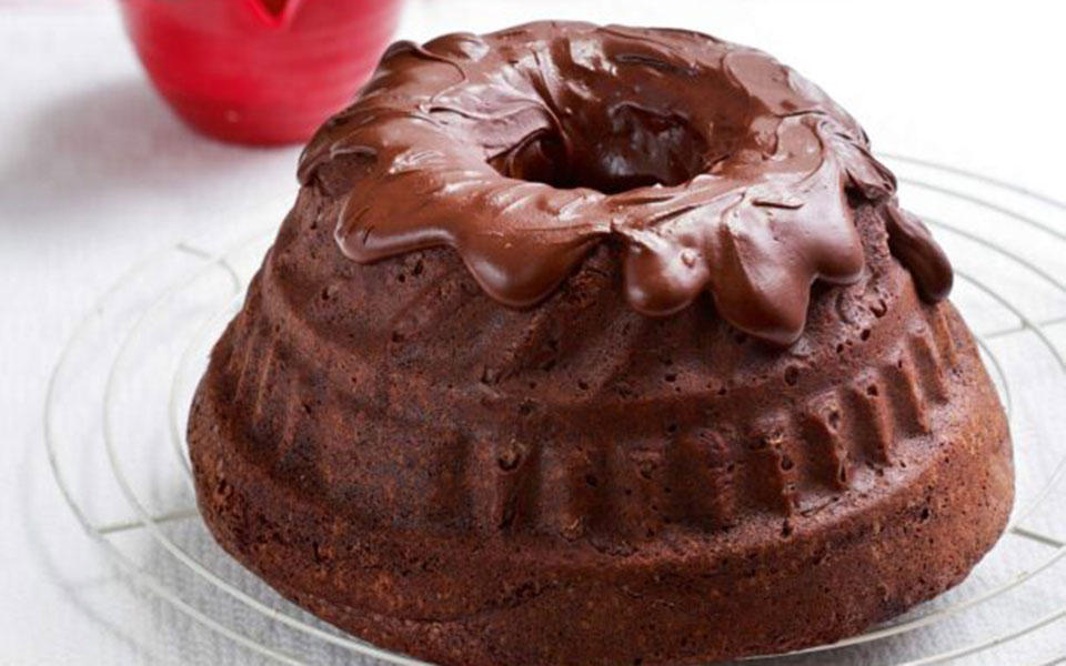 κέικ-με-κακάο-και-γλάσο-σοκολάτας-562242268
