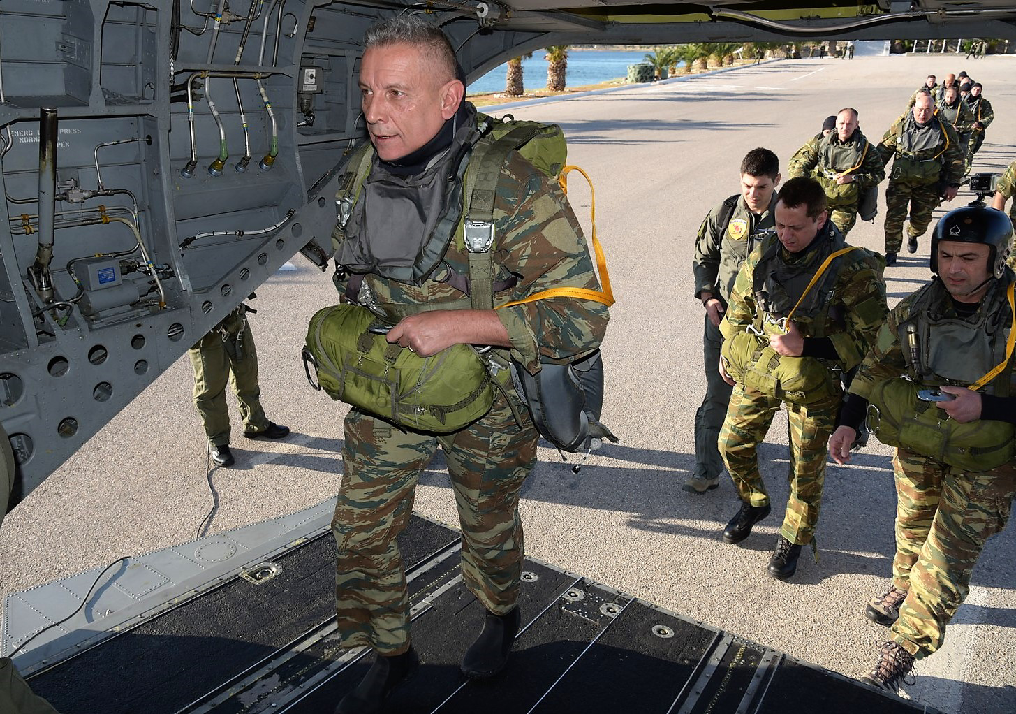 νέα-φρουρά-με-παλιούς-δεσμούς-στο-πεντ-562239898