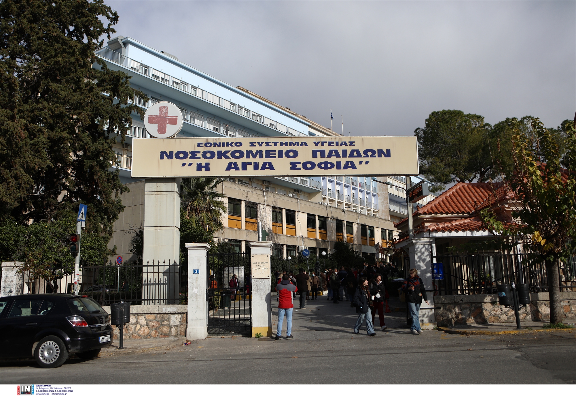 σε-ύφεση-τα-κρούσματα-γρίπης-562248529