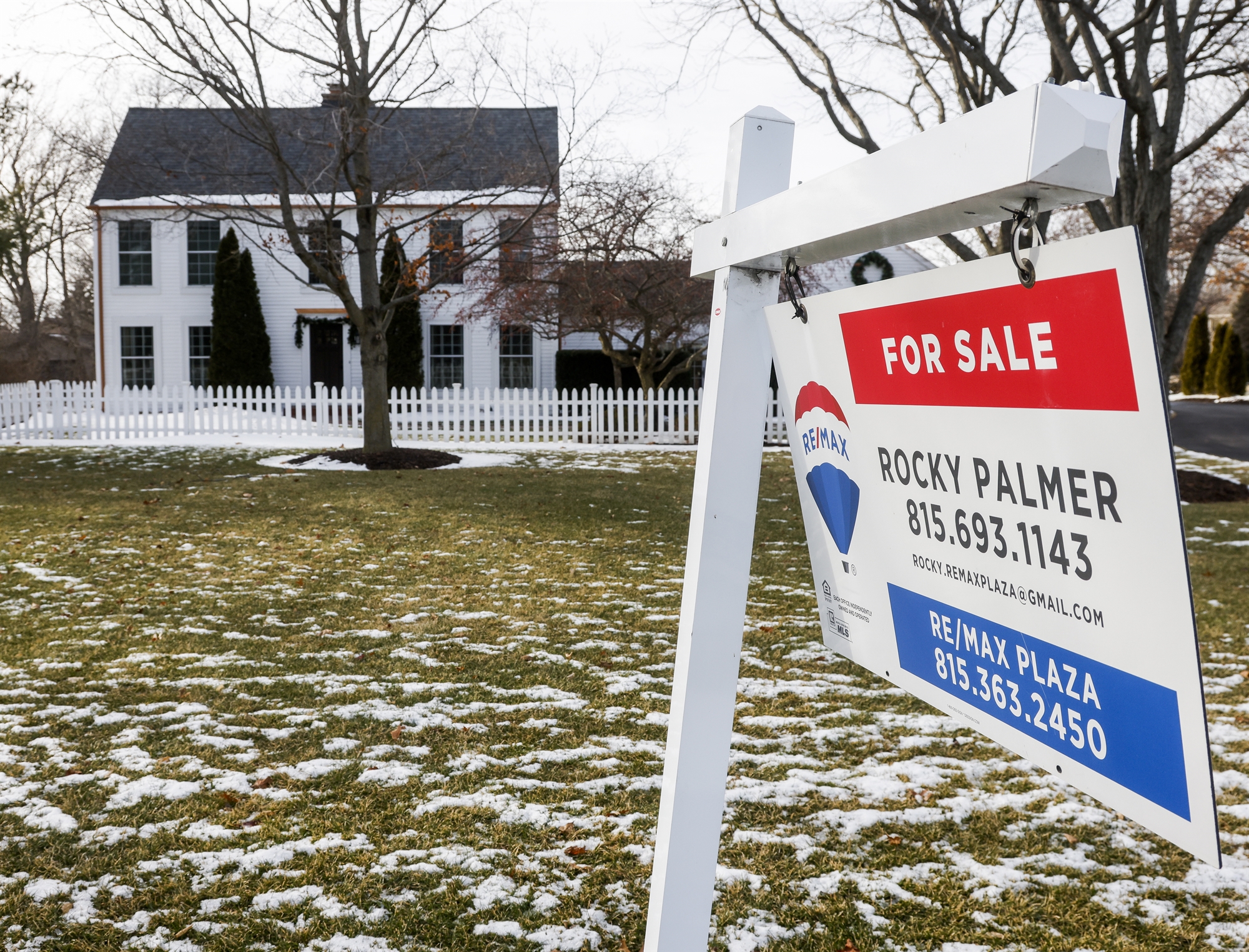 συνεχίζεται-η-πτώση-στην-αγορά-ακινήτ-562211857