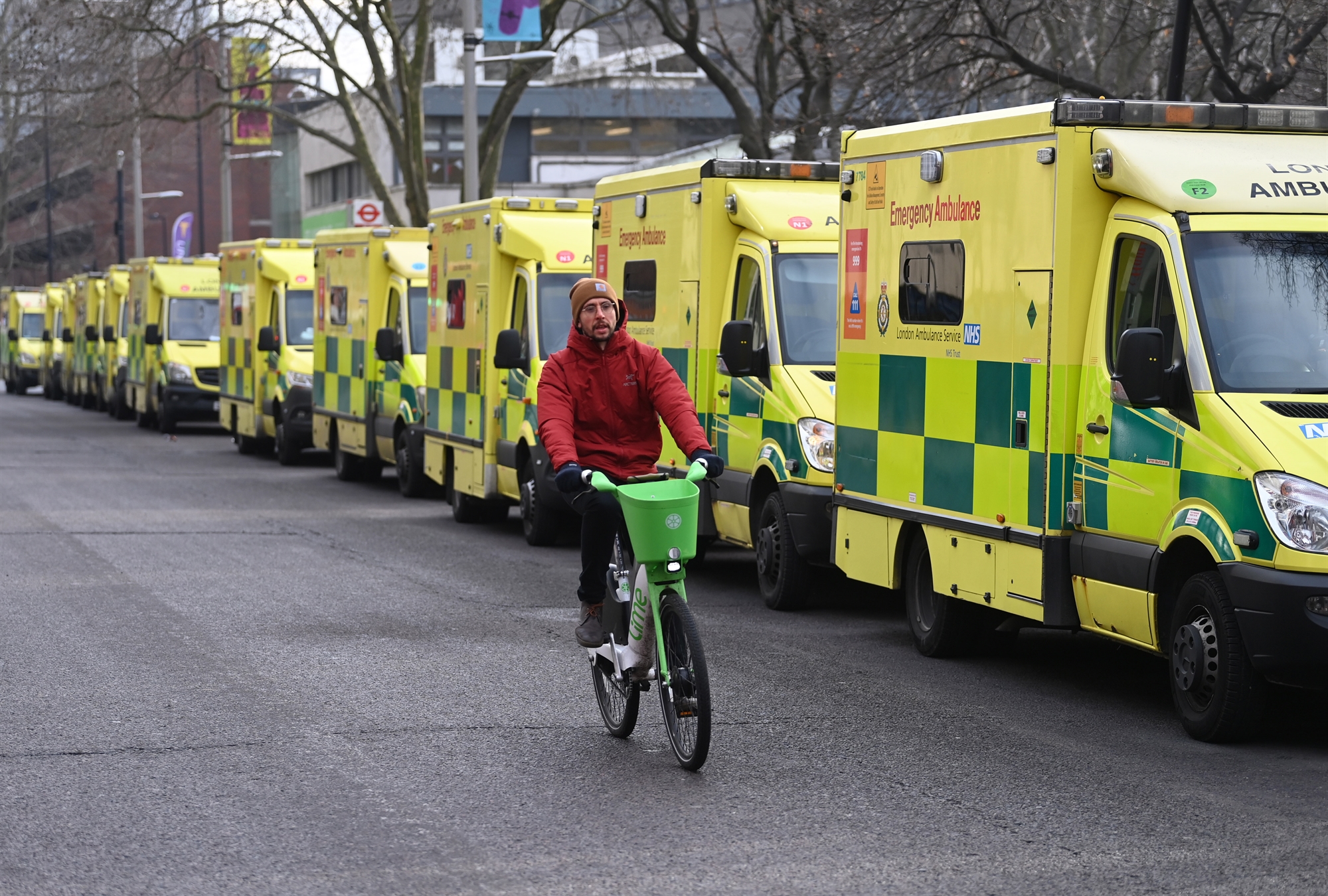 βρετανία-αύξηση-μισθών-με-ρυθμούς-ρεκ-562250590