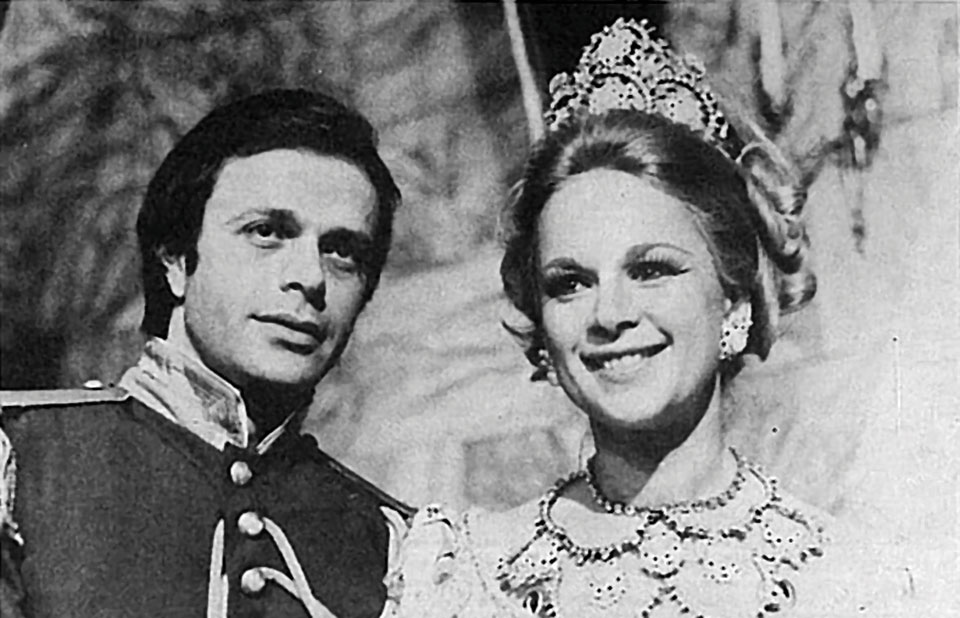 Η μοναρχία στο φόντο του ελληνικού κινηματογράφου-1