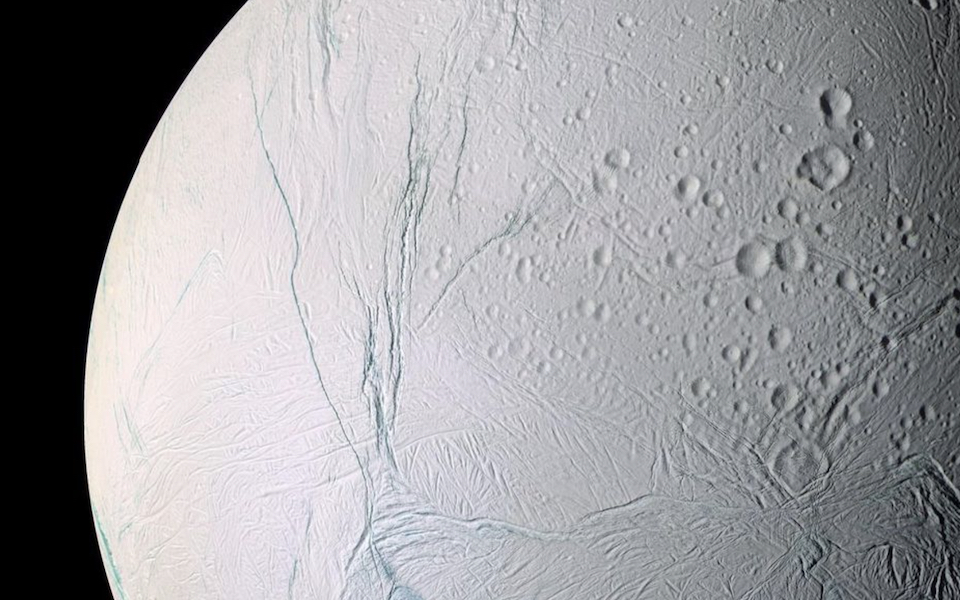 nasa-ο-παγωμένος-εγκέλαδος-σε-τροχιά-γύρω-562232941