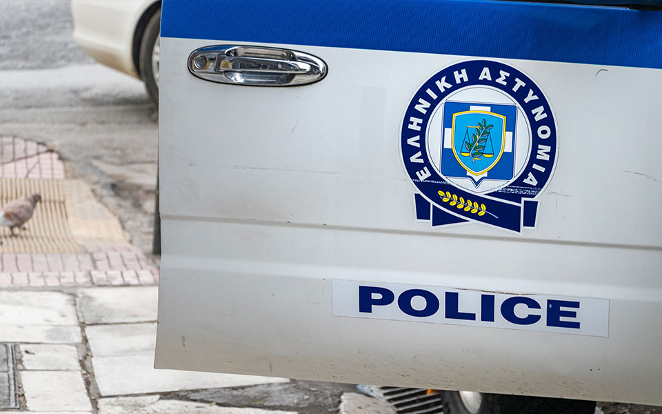 κρήτη-πατέρας-και-γιος-πίσω-από-τη-δολο-562253440