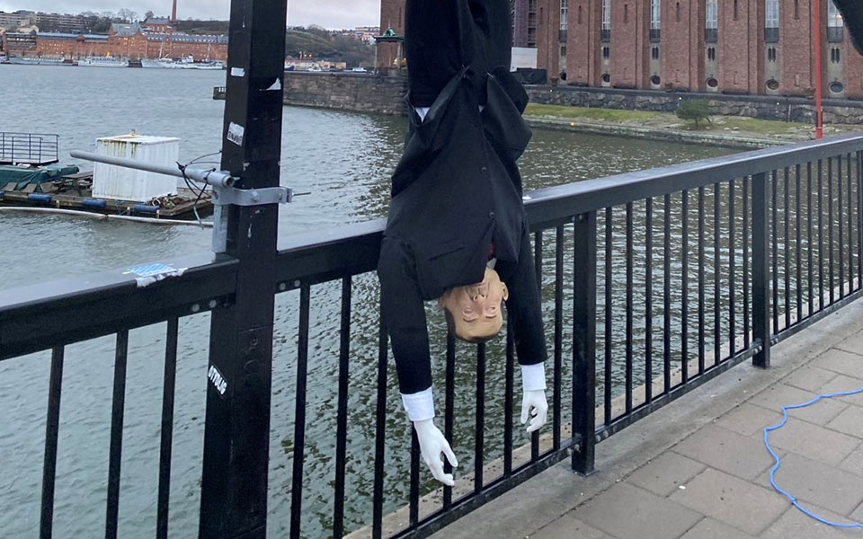 σουηδία-κρέμασαν-ομοίωμα-του-ερντογά-562227349