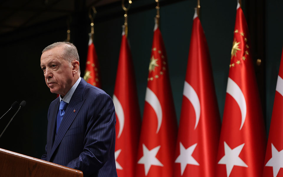 ιερός-πόλεμος-για-το-κοράνι-562249900