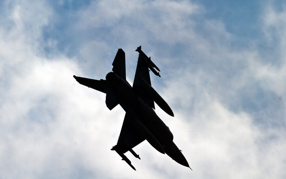 υπερπτήσεις-τουρκικών-f-16-πάνω-από-πανα-562213918