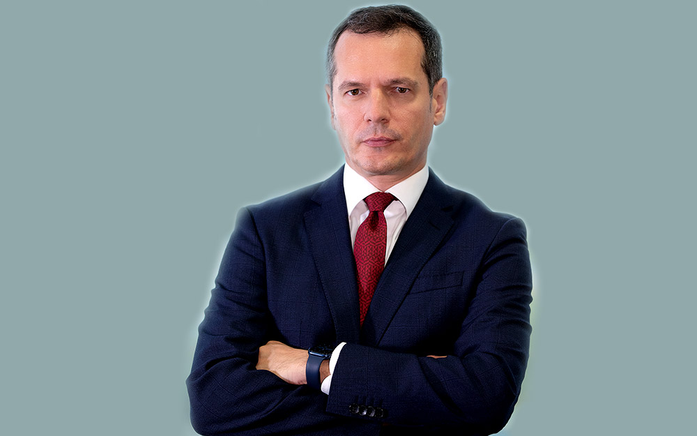 μάνος-μανουσάκης-τα-ηλεκτρικά-δίκτυα-562238155