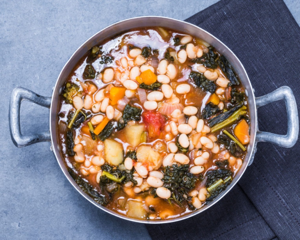 αυτό-που-περισσεύει-δεν-πρέπει-να-χάνε-562241812