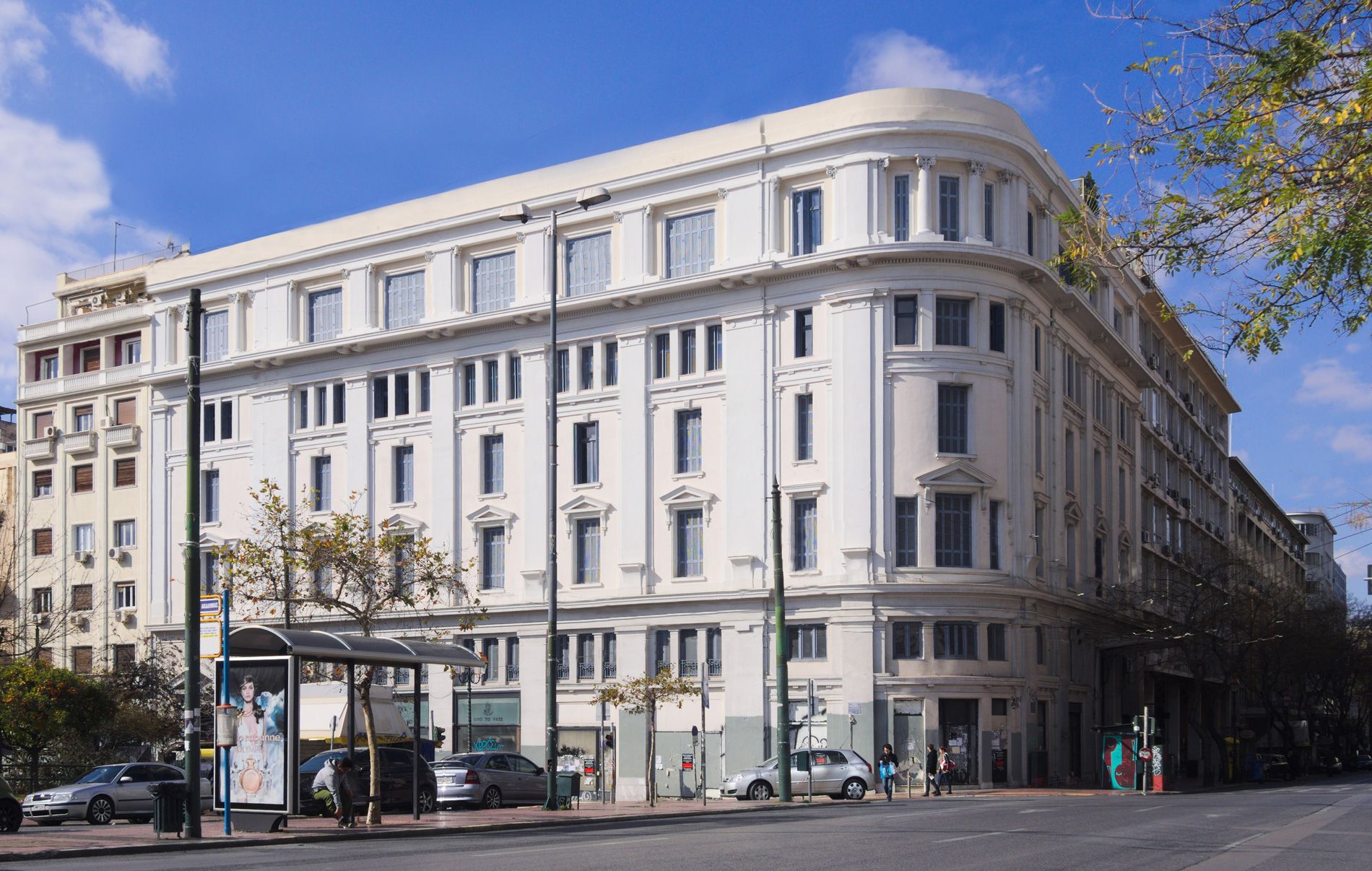 η-αίθουσα-ιρις-αποκτά-νέα-πνοή-χάρη-σ-562231543