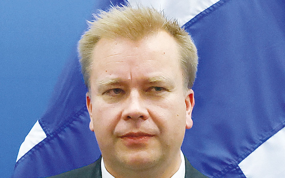 πάνες-ή-νατο-το-δίλημμα-ενός-υπουργού-562213513