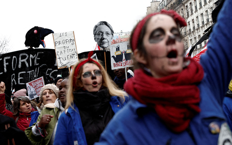 γαλλία-ένα-εκατομμύριο-διαδηλωτές-απ-562236952