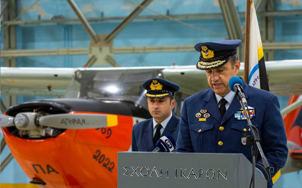 επίσκεψη-του-αρχηγού-γεα-σε-μονάδες-τη-562217935