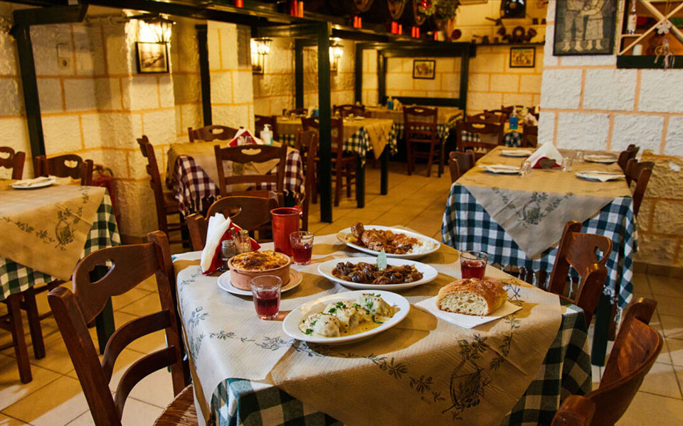 στην-υπόγεια-την-ταβέρνα-6-underground-κουτούκια-562252153