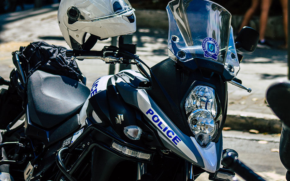 τους-καταδίωκαν-από-ζωγράφου-μέχρι-λυ-562245430