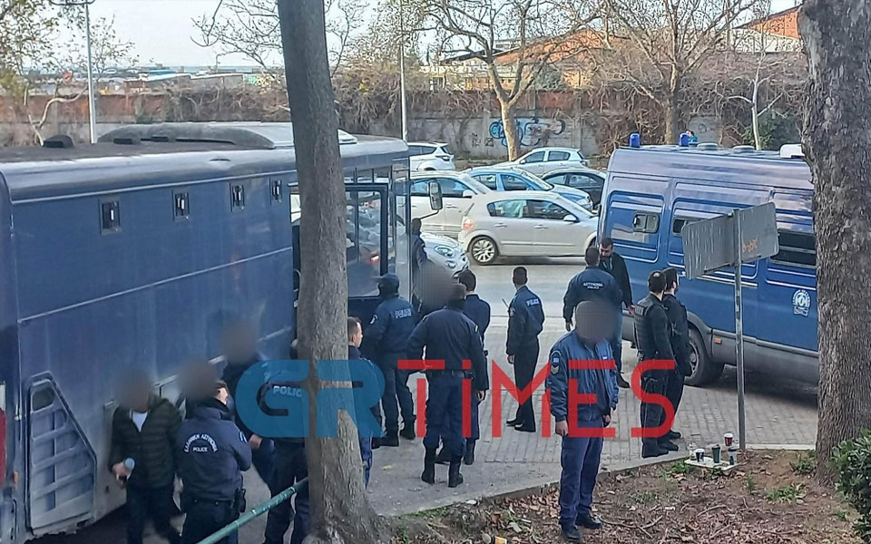 στα-δικαστήρια-οι-12-κατηγορούμενοι-για-562241887