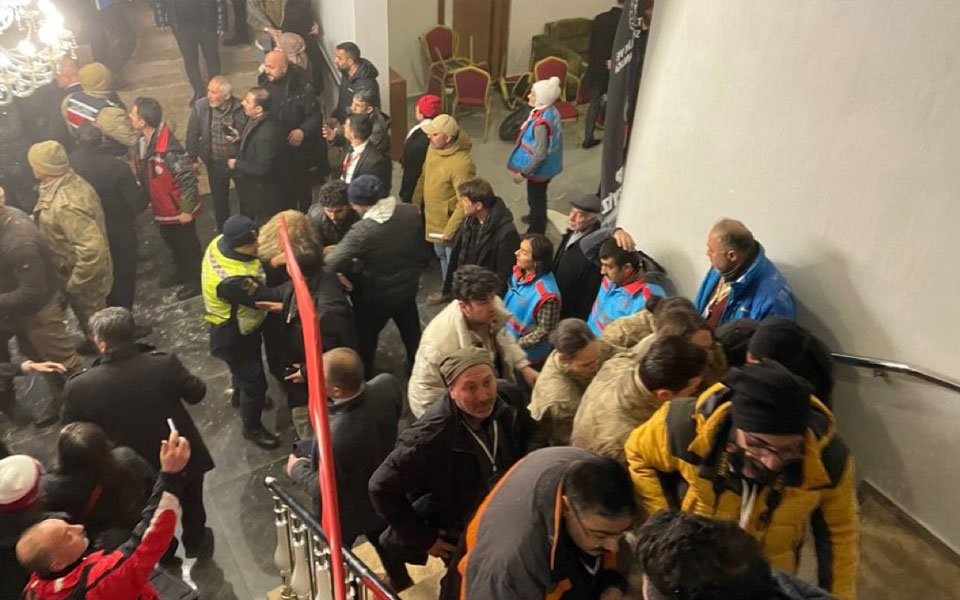 τουρκία-κατάρρευση-οροφής-σε-ξενοδοχ-562218526