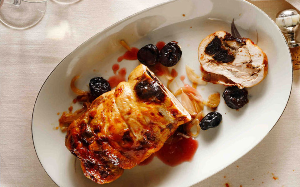 ρολό-κόκορα-κρασάτο-γεμιστό-με-δαμάσκ-562215832