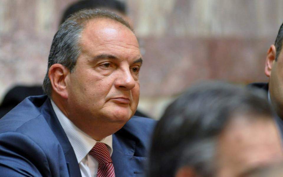 θεωρείο-συλλυπητήρια-καραμανλή-562229311