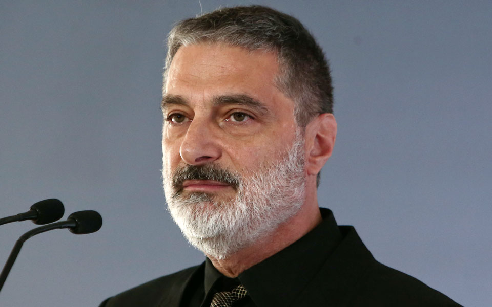 γιώργος-κουμεντάκης-ανανεώνεται-για-562213852