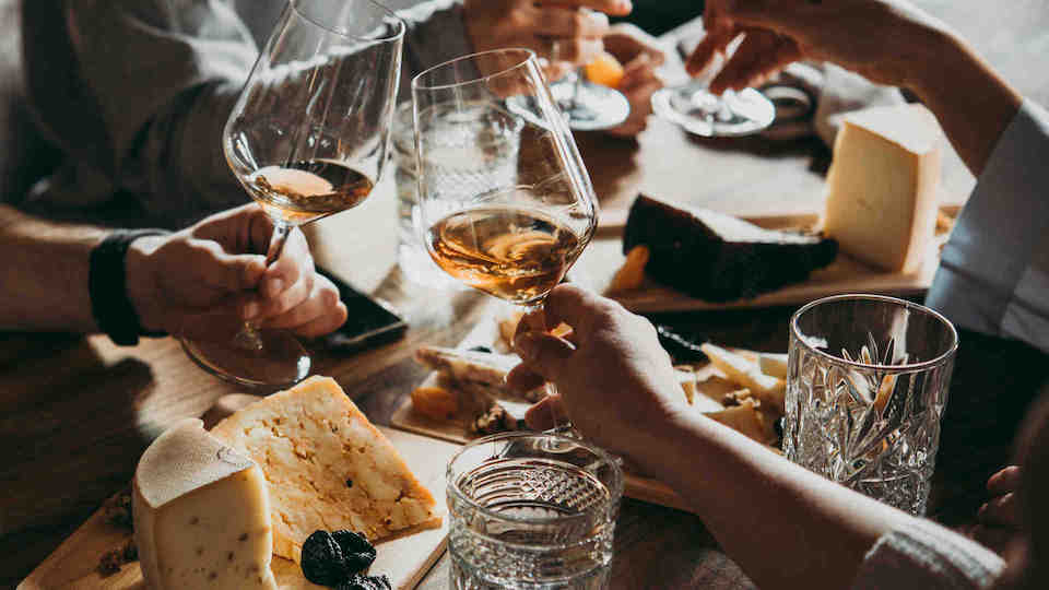 τα-ελληνικά-κρασιά-που-αξίζει-να-δοκιμ-562246201