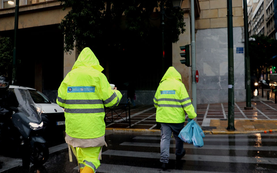 Έμεινε άστεγος για λίγη ώρα – Η συγκινητική ιστορία ενός άνδρα στη Σταδίου-3