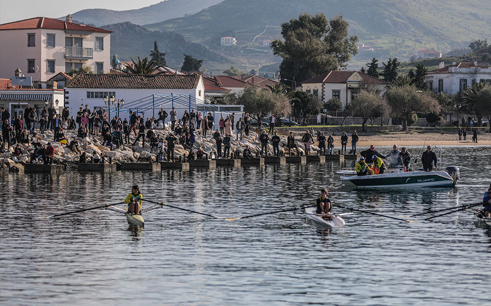Κατερίνα Σακελλαροπούλου: H σημερινή μέρα φέρνει το μήνυμα της νίκης του φωτός ενάντια στο σκότος-1