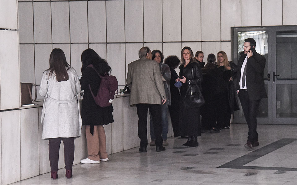 δίκη-για-μάτι-μαύρες-σημαίες-και-λευκά-562225042