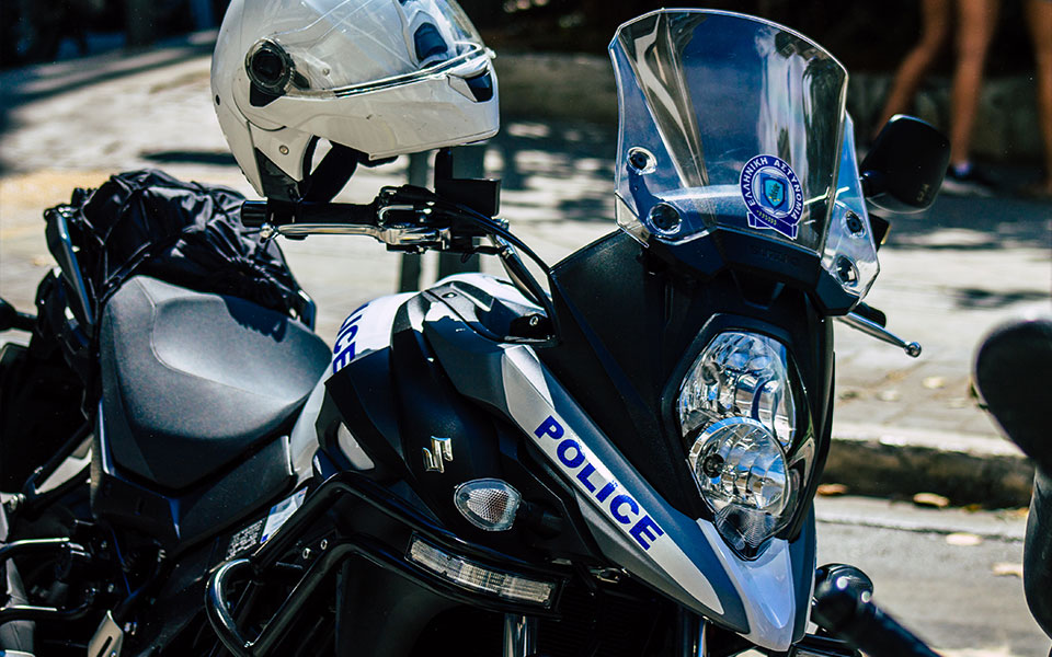 πυροβολισμοί-στο-μενίδι-τρεις-συλλή-562253260