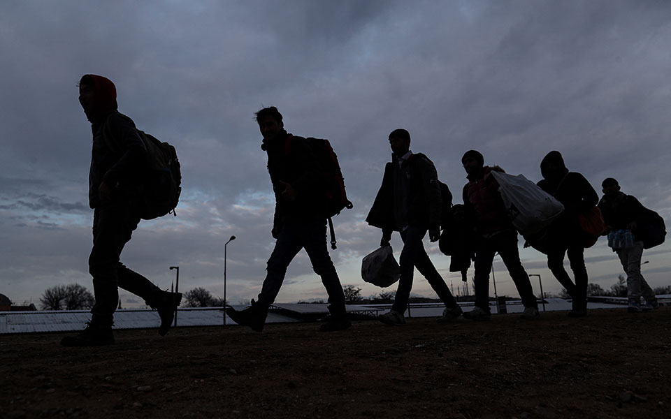 το-μεταναστευτικό-επιστρέφει-ψηλά-στ-562251760