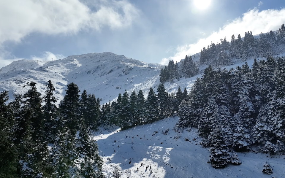 ο-παρνασσός-από-ψηλά-έπεσε-το-πρώτο-χ-562233136