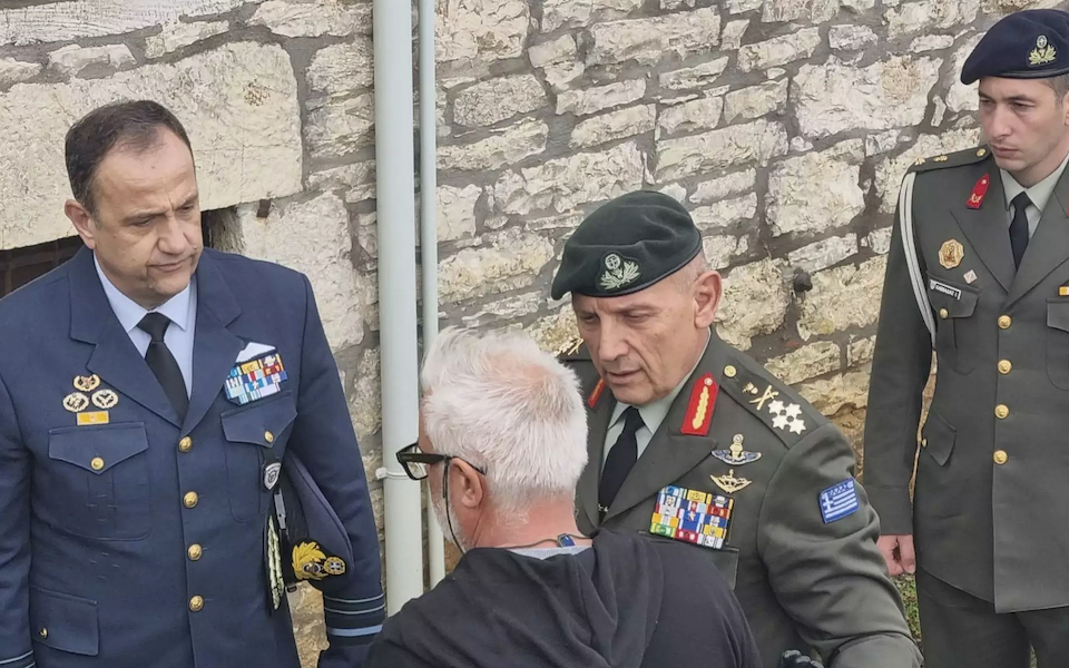 Πτώση Φάντομ: Άκαρπες οι έρευνες για τον κυβερνήτη – Την οικογένεια του υποσμηναγού επισκέφθηκε ο Φλώρος-1