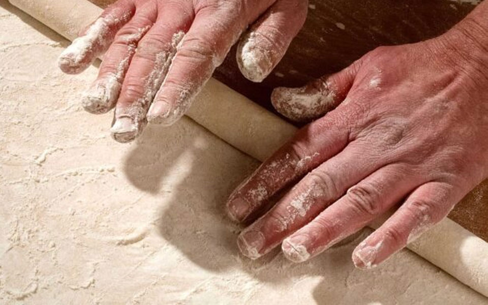 το-σπιτικό-χειροποίητο-φύλλο-για-πίτε-562218532