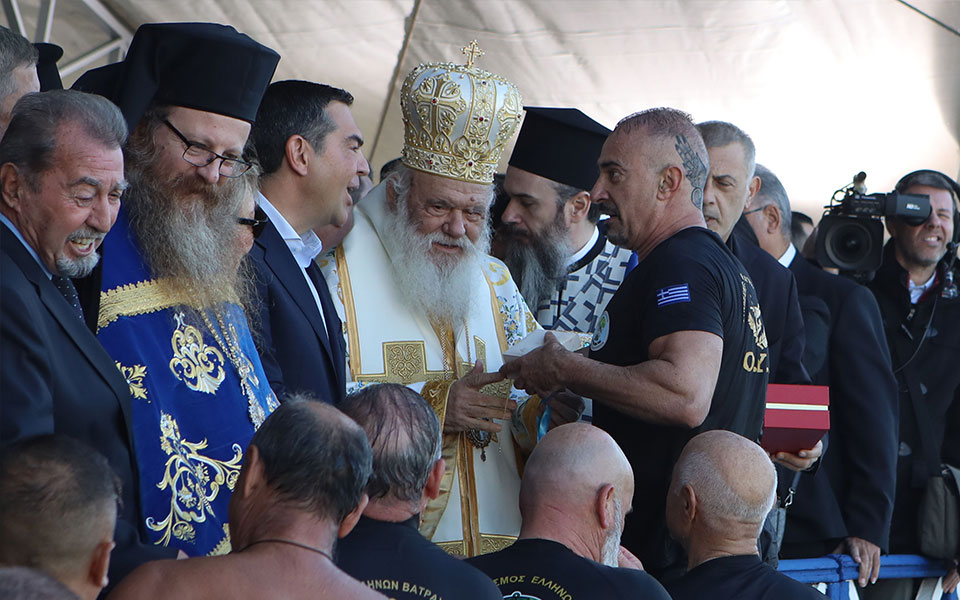 Ολοκληρώθηκε ο εορτασμός των Θεοφανίων στο λιμάνι του Πειραιά-1