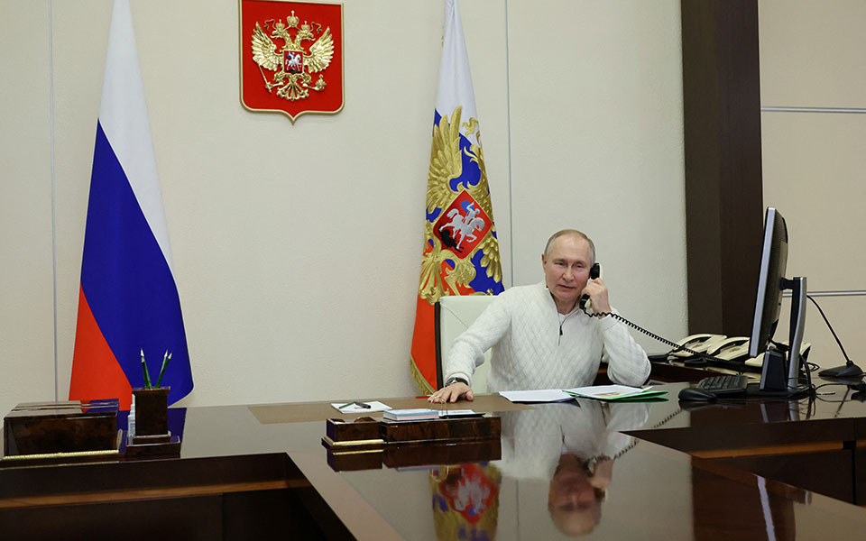 Ουκρανία: Προσωρινή κατάπαυση του πυρός διέταξε ο Πούτιν-1