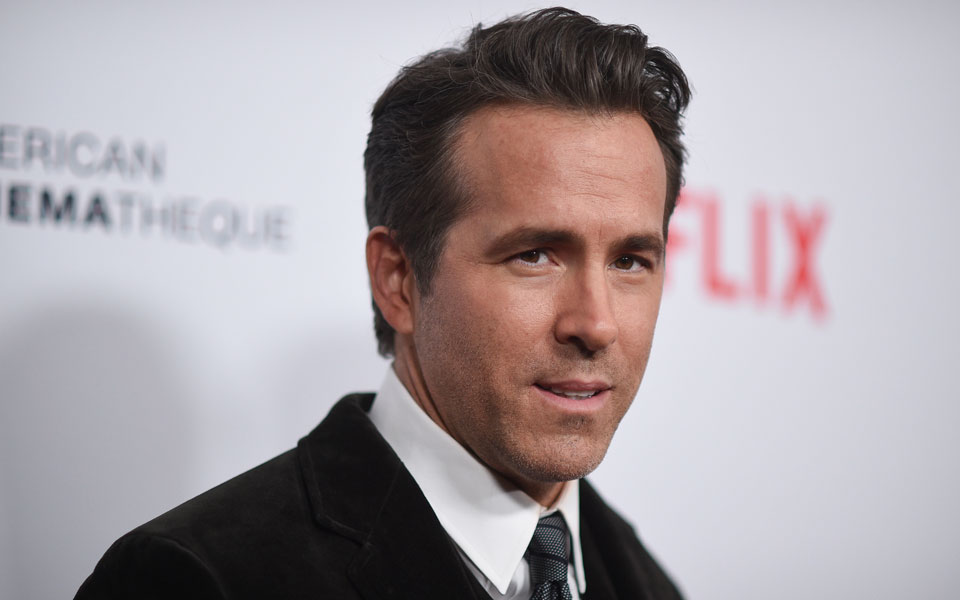 ο-ράιαν-ρέινολντς-αφηγητής-σε-νέα-σειρ-562231123