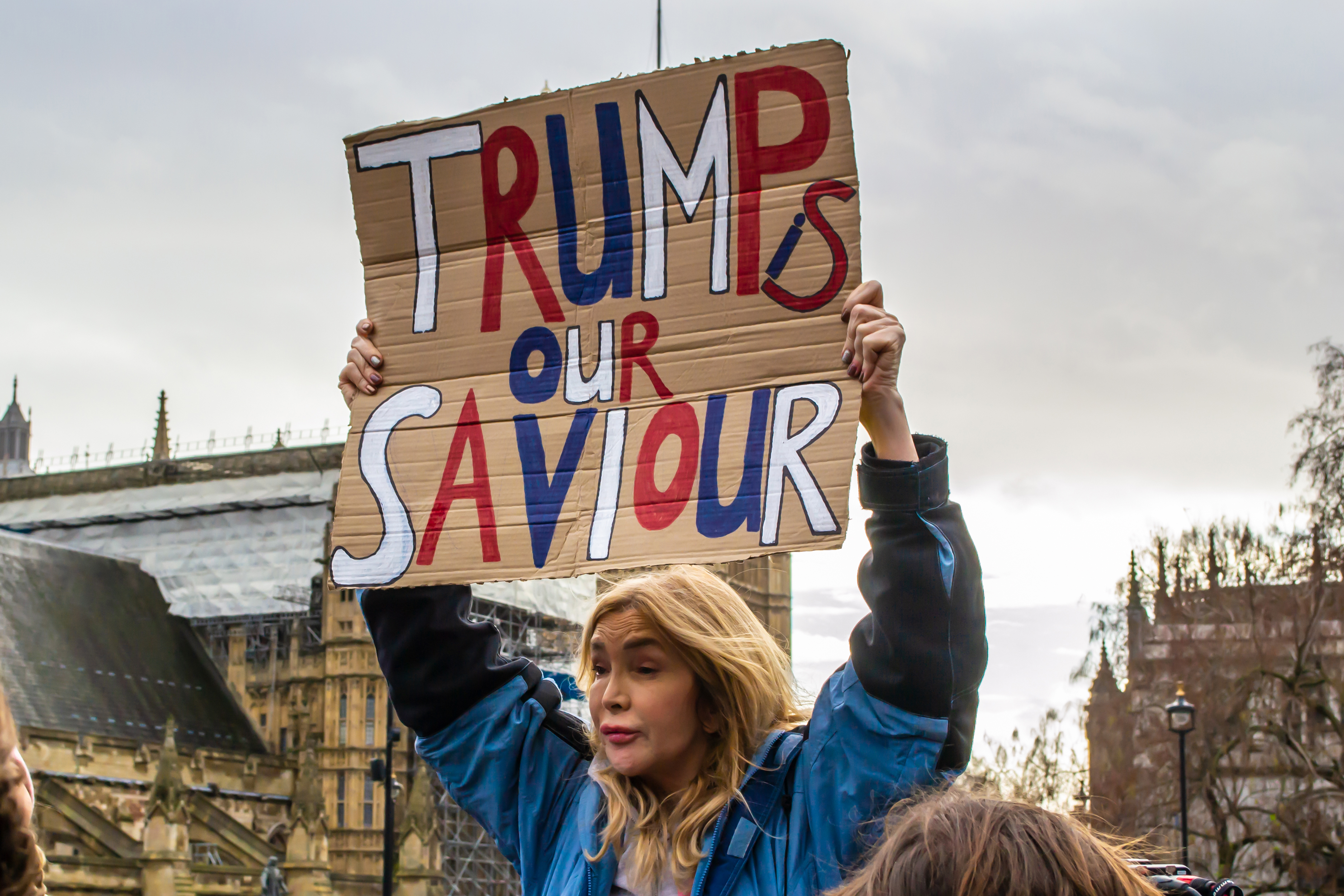 ΗΠΑ και Βρετανία όμηροι των ακραίων – Πώς «ξανασυναντήθηκαν» Τόρις και Ρεπουμπλικανοί 40 χρόνια μετά-3