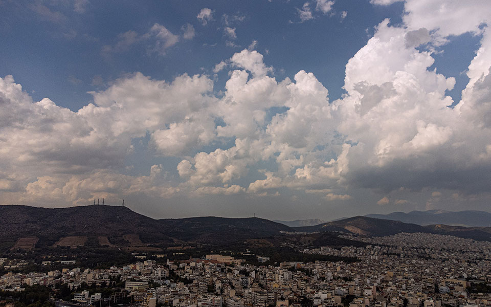 καιρός-βροχές-και-συννεφιά-αναμένοντ-562226437
