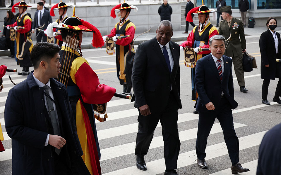 ηπα-νότια-κορέα-προς-διεξαγωγή-ασκή-562254907