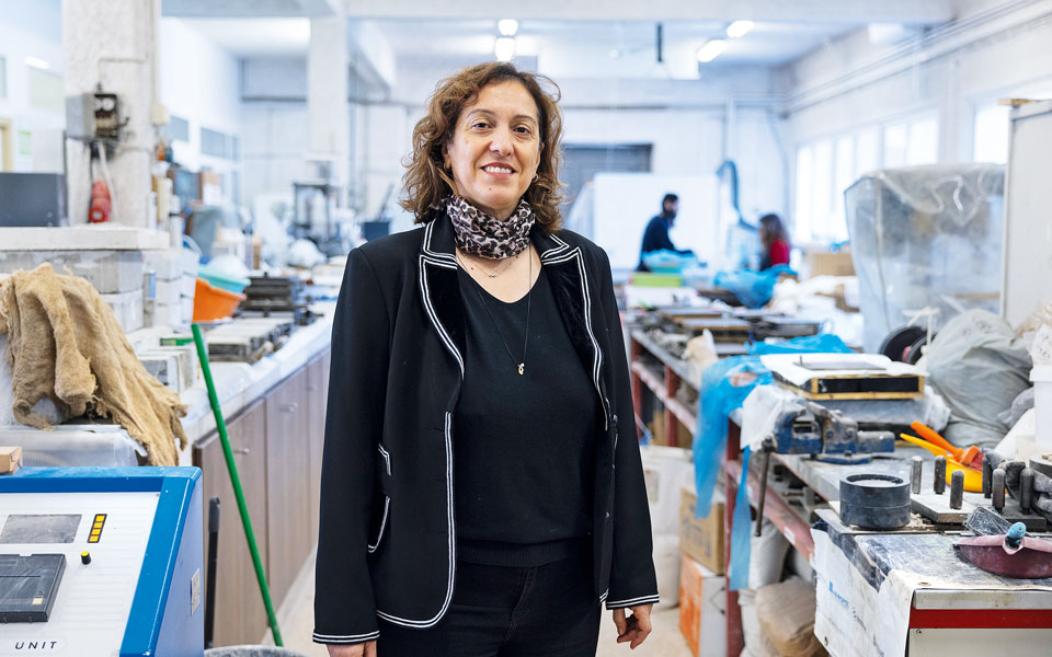 γιατρεύοντας-τους-ιστούς-της-ιστορία-562252108