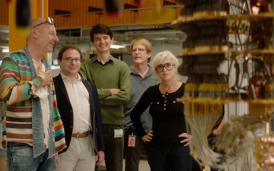 πώς-είναι-να-κατασκευάζεις-μια-σκου-562233007