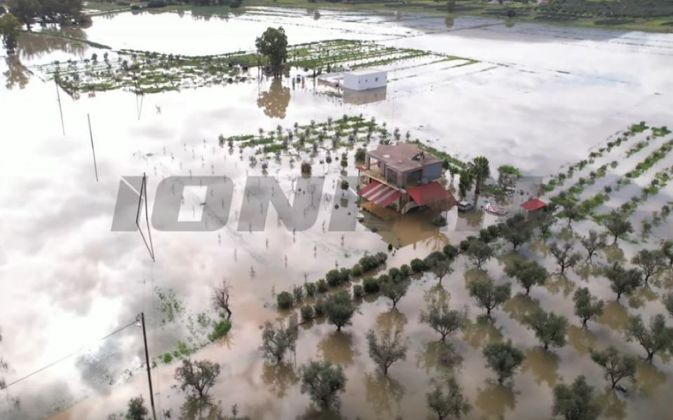 ζάκυνθος-εικόνες-καταστροφής-μετά-τη-562248217