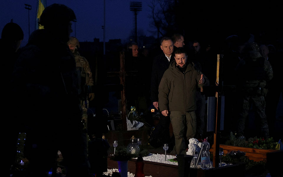 ουκρανία-στο-πλευρό-των-μαχητών-του-μπ-562225495