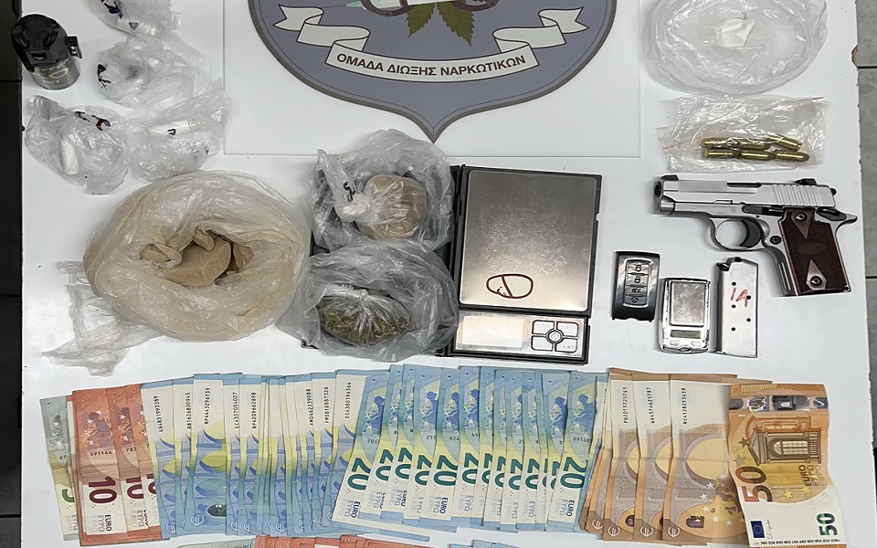 θεσσαλονίκη-εκρυβε-στο-γκαράζ-του-σπι-562263667