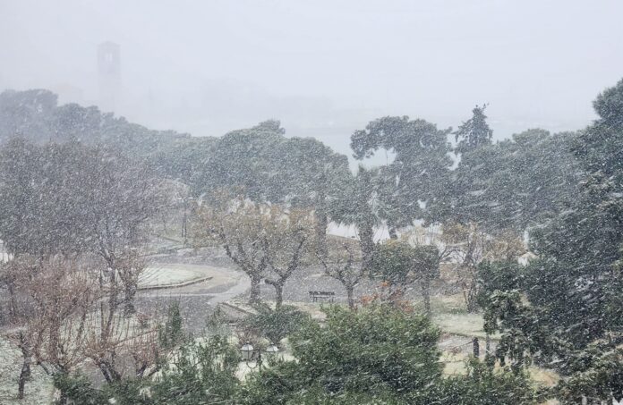 Κακοκαιρία «Μπάρμπαρα»: «Σαρώνει» ο χιονιάς από τη Μακεδονία μέχρι και την Κρήτη-3