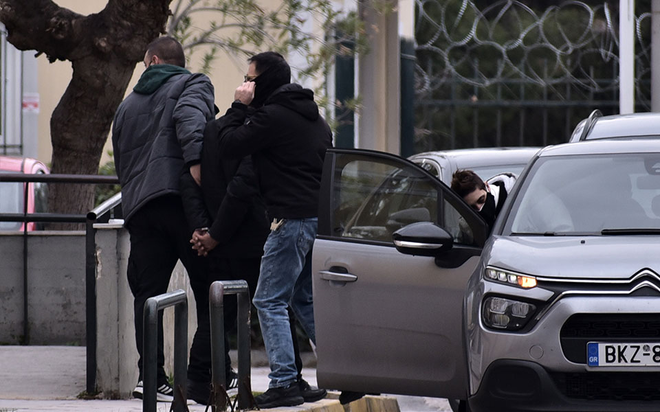 κολωνός-ακόμη-ένα-άτομο-στη-φυλακή-για-562291699